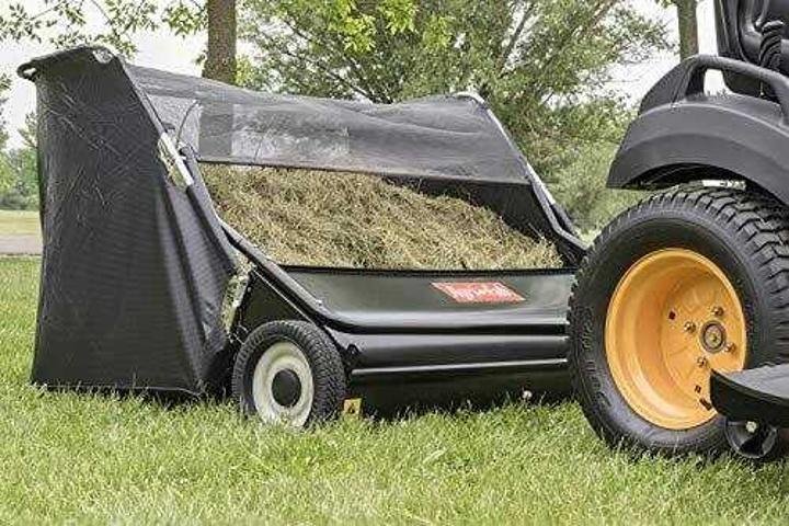 Agri-Fab Inc 45-0546 52∩∩ Lawn Sweeper, Black & 45-0343 Tine Dethatcher for All Tow Lawn Sweepers - Image 4