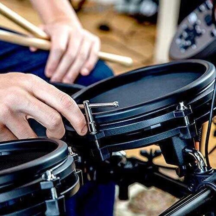 Alesis Drums Nitro Mesh Kit – Eight Piece All Mesh Electronic Drum Kit With Super Solid Aluminum Rack, 385 Sounds, 60 Play Along Tracks, Connection Cables, Drum Sticks & Drum Key Included - Image 20