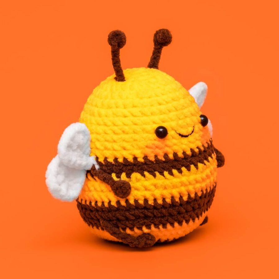 Cute Magnetic Animals Capybara Bee Little Fish Love Bear Crochet Kit - Image 13