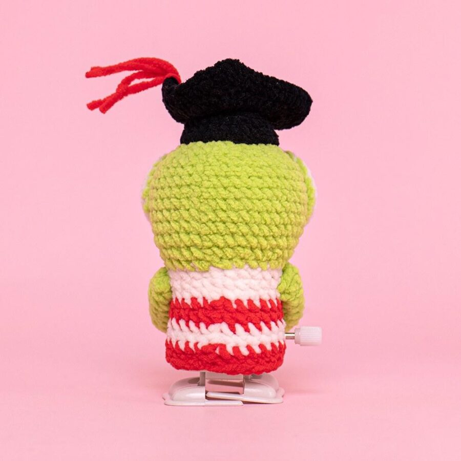 Cute Animal Gruduation Dr. Walking Frog Crochet Kit - Image 4